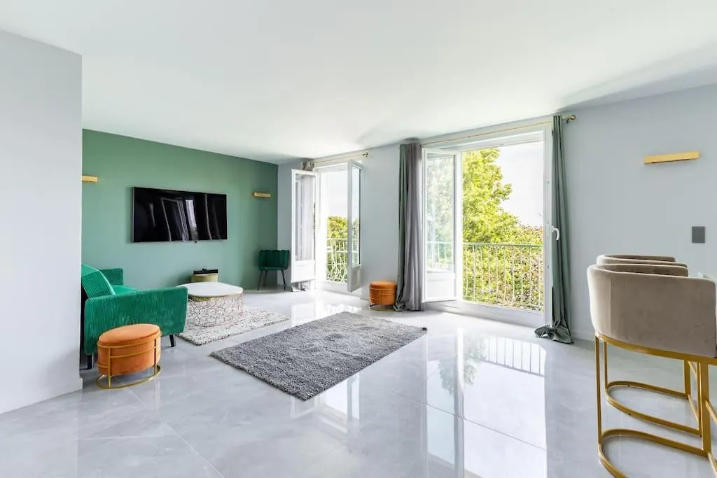 Magnifique Appartement Avec Vue Sur La Tour Eiffel Bagneux  Bagneux (Hauts-de-Seine)
