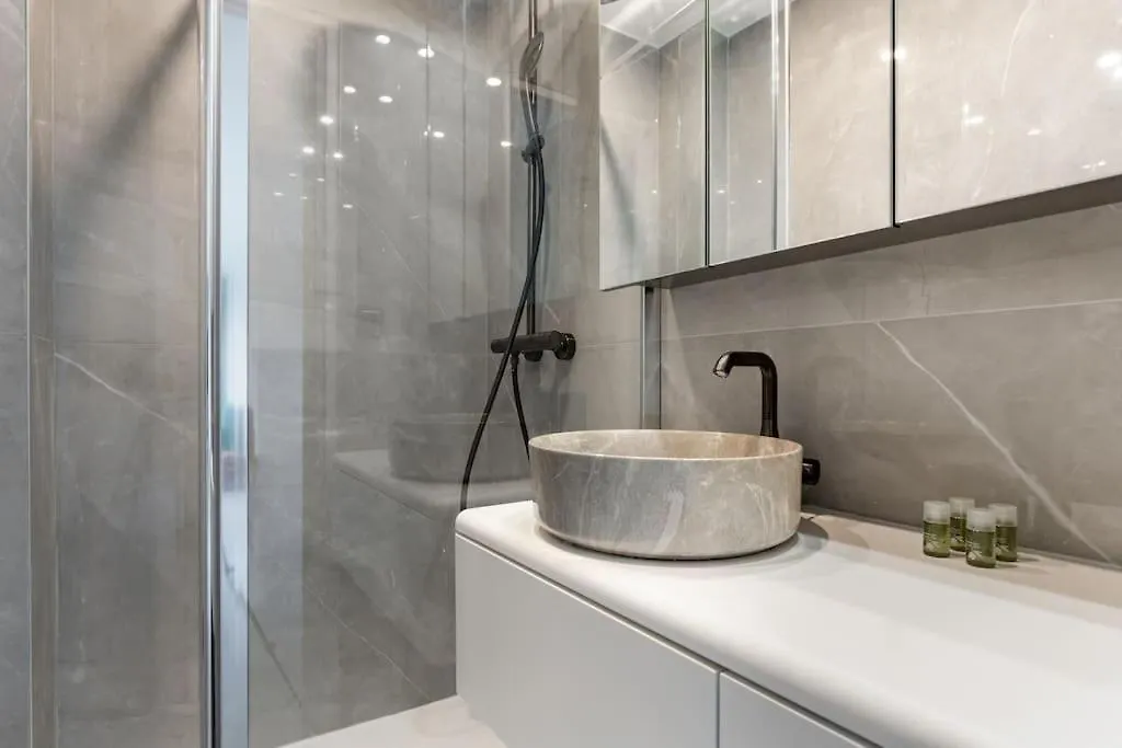 Magnifique Appartement Avec Vue Sur La Tour Eiffel Bagneux  France