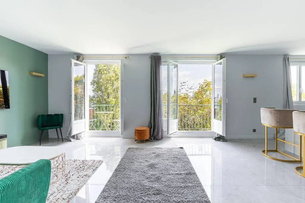 Apartment Magnifique Appartement Avec Vue Sur La Tour Eiffel Bagneux  France