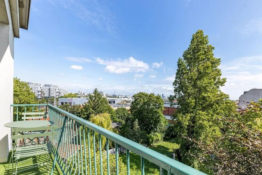 Magnifique Appartement Avec Vue Sur La Tour Eiffel Bagneux  France